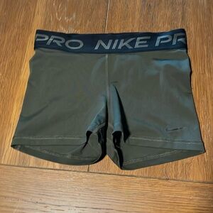 Nike pro bundle